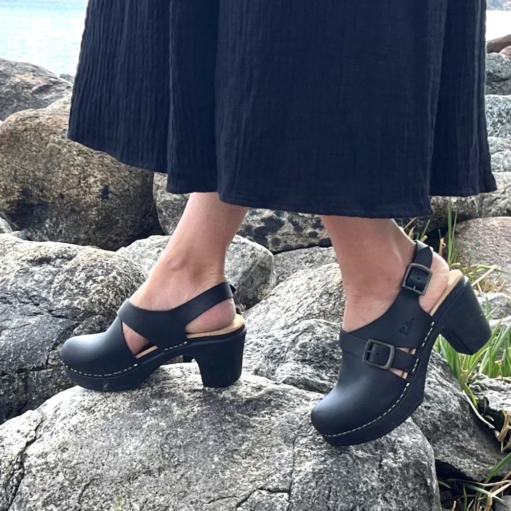 Calou Stockholm Astrid Black Leather Slingback Clog